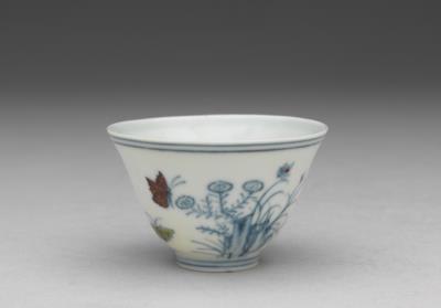 图片[3]-Cup with flowers and butterflies in doucai painted enamels, Ming dynasty, Chenghua reign, 1465-1487-China Archive